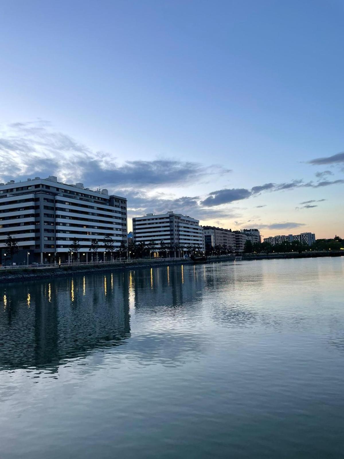 Modern Bilbao Apartment Barakaldo Exterior foto
